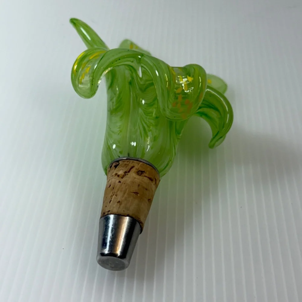 Bombay Company GREEN LILY Hand Blown Glass Flower‎ Wine Bottle Stopper